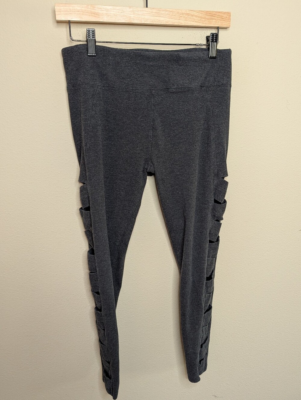 Betsey Johnson Performance‎ Gray Lattice Cutout Leggings Size L